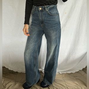 Wide Leg High waisted jeans size 4 h&m